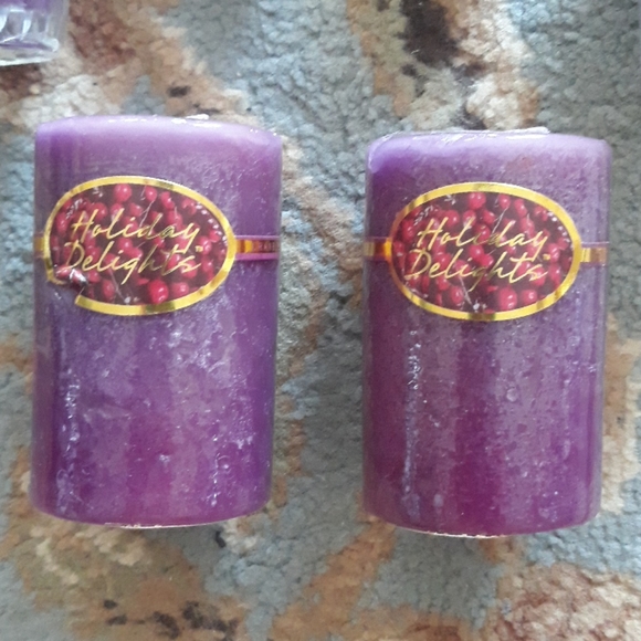 Holiday Delights candle set - Picture 2 of 5